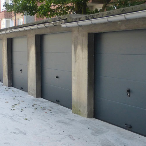 Portes de garage grises installée